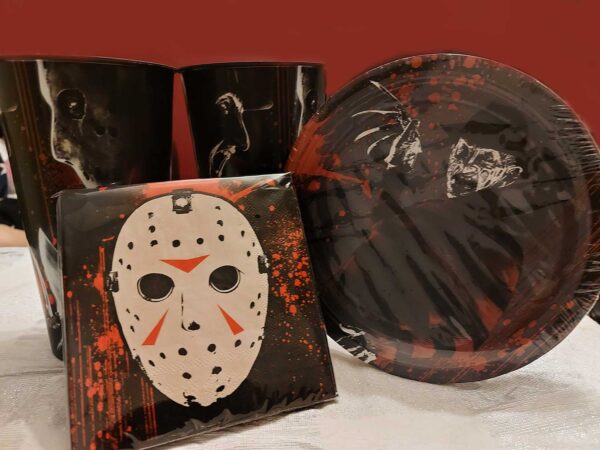 Freddy Vs. Jason Licensed Halloween Party Tableware Pack - Image 8